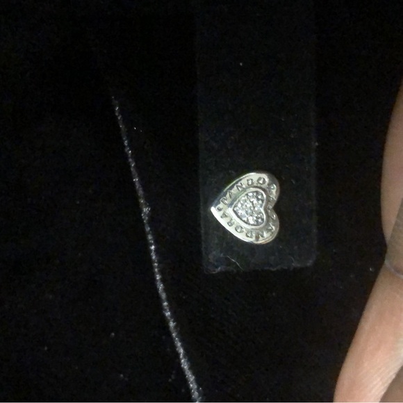 Pandora heart stud earrings - Picture 5 of 7